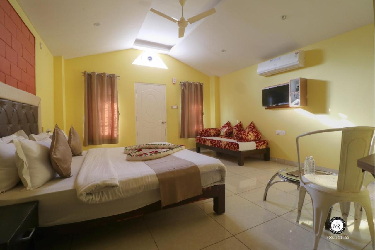 Plumeria Resort Kushālnagar Exteriör bild